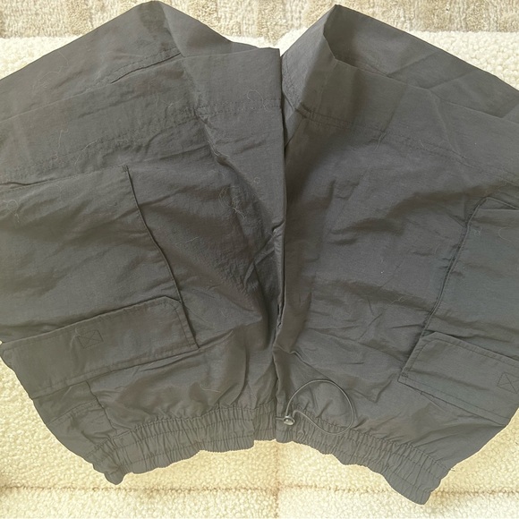 Athletic shorts - Picture 2 of 2